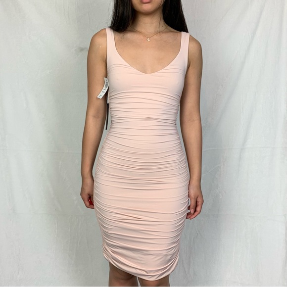 ten by babaton xxs baby pink ruched v neck mini dress - Picture 1 of 16